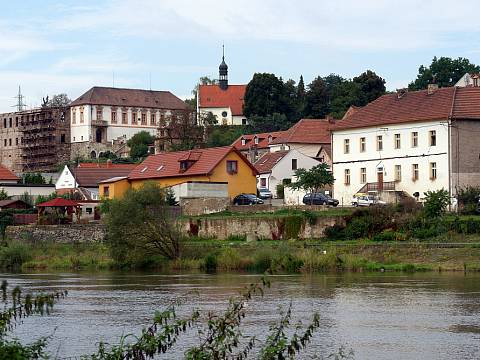 Fotogalerie společnosti OBEC CHVATĚRUBY